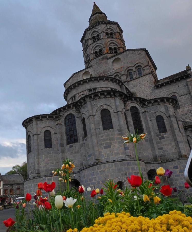 Lilas, Gite Saint Antoine, Orcival, Entre Sancy Et Volcans. ภายนอก รูปภาพ